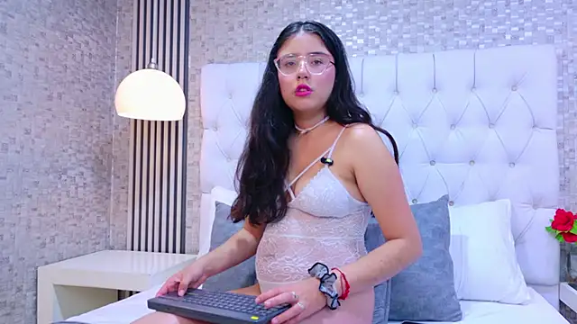 ScarlettPetrova online show from 12.14.25