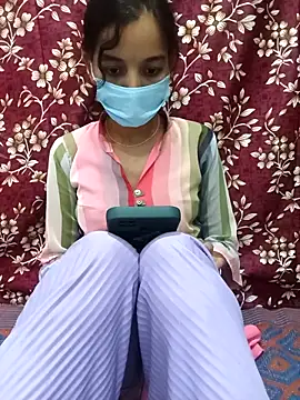 Snapshot of American_tourist chatting on 11.04.25 American tourist online show from 11.04.25