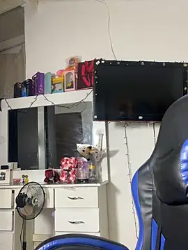 Snapshot of Milleradhara24 chatting on 12.03.25 Milleradhara24 online show from 12.03.25