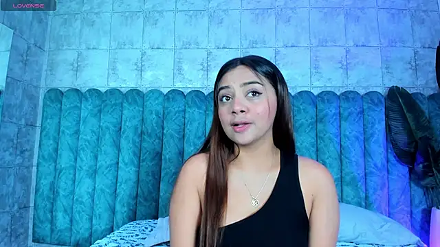 Snapshot of dulce_lian chatting on 11.26.25 dulce lian online show from 11.26.25