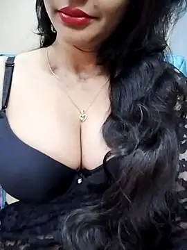 Snapshot of Himani-baby chatting on 11.15.25 Himani-baby online show from 11.15.25