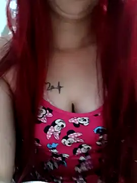 Snapshot of ruiviinhaah chatting on 11.26.25 ruiviinhaah online show from 11.26.25