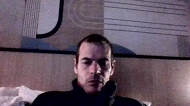 Snapshot of paulus52 chatting on 11.02.25 paulus52 online show from 11.02.25