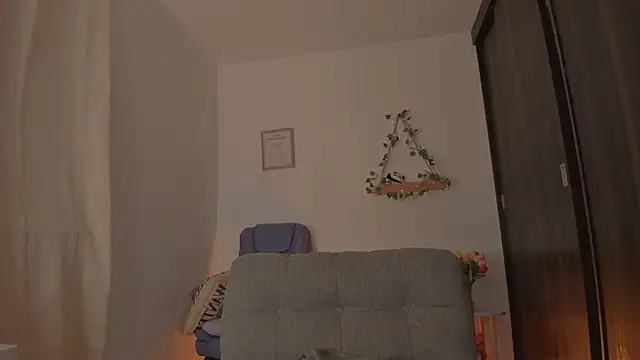 bergmanamii online show from 04.21.26