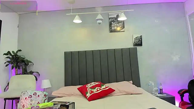 kendra london online show from 01.06.26