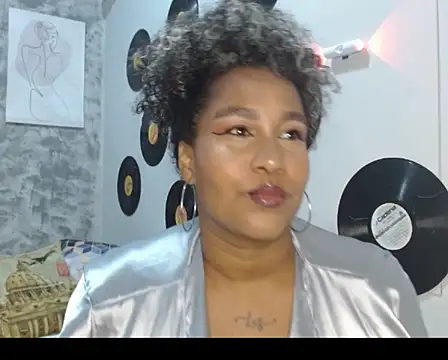 Snapshot of Ambar_foxy chatting on 11.14.25 Ambar foxy online show from 11.14.25