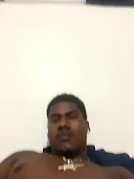 Snapshot of LaSombra690 chatting on 11.02.25 LaSombra690 online show from 11.02.25