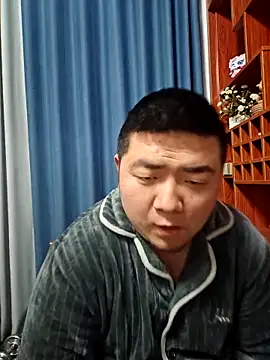 Snapshot of BPTT001 chatting on 12.15.25 BPTT001 online show from 12.15.25