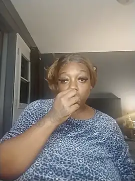 Snapshot of BiancaClarkson chatting on 11.18.25 BiancaClarkson online show from 11.18.25