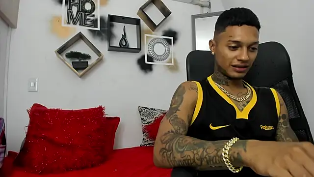 YuleimysAndAlex online show from 11.08.25