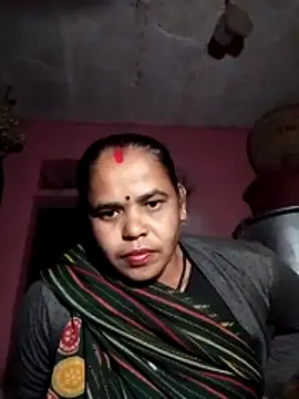 Snapshot of Hot_reeji8 chatting on 12.18.25 Hot reeji8 online show from 12.18.25