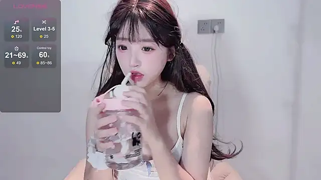 Yaiyigirl online show from 11.07.25