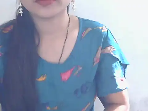 Snapshot of Sneha_lovely01 chatting on 12.04.25 Sneha lovely01 online show from 12.04.25