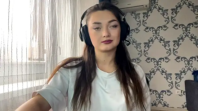 TwotyBright online show from 11.11.25