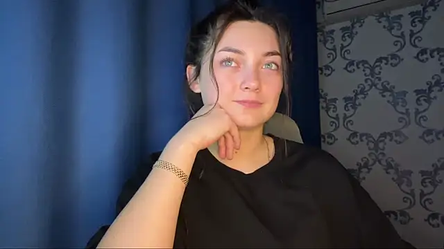 TwotyBright online show from 11.25.25