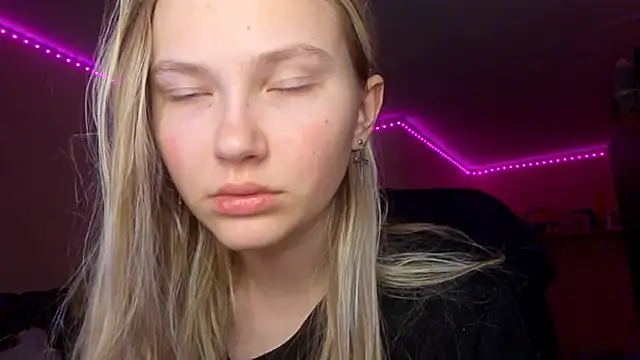 KarinRobertson online show from 02.06.26