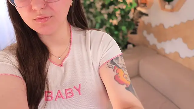 Snapshot of ryzen9800x3d chatting on 11.03.25 ryzen9800x3d online show from 11.03.25