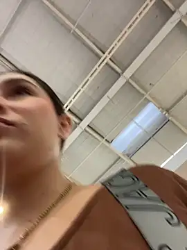 Snapshot of celeste_Velez chatting on 11.05.25 celeste Velez online show from 11.05.25