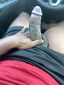 Snapshot of your_pervy_son chatting on 11.03.25 your pervy son online show from 11.03.25