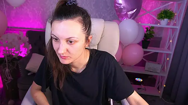 ZafiraMoonn online show from 02.21.26