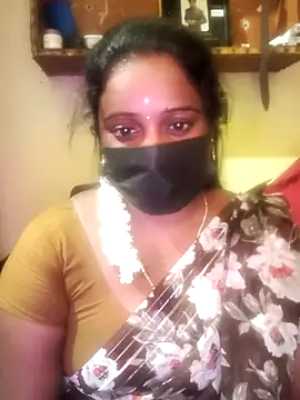 Snapshot of tam-queen1 chatting on 11.20.25 tam-queen1 online show from 11.20.25