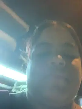 Snapshot of Ari_nny chatting on 11.17.25 Ari nny online show from 11.17.25