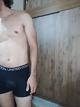 Snapshot of yourhotnik chatting on 11.02.25 yourhotnik online show from 11.02.25