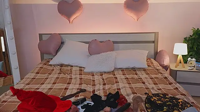 WICKEDEMBER online show from 02.14.26