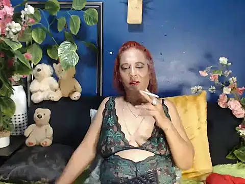 Hot queen57 online show from 12.20.25