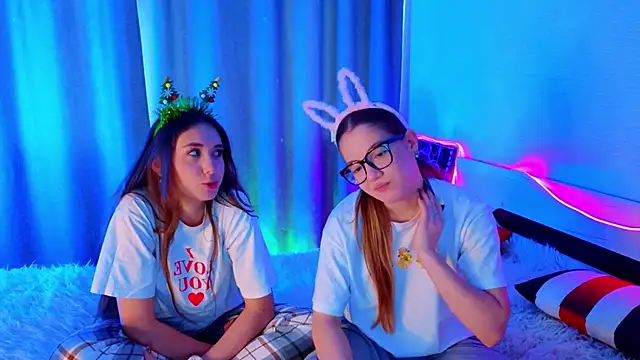 MargaretMorris online show from 12.20.25