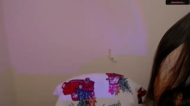 Snapshot of AlinaDoll_ chatting on 04.23.26 AlinaDoll online show from 04.23.26