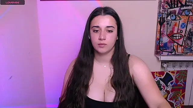 Snapshot of AlinaDoll_ chatting on 06.18.26 AlinaDoll online show from 06.18.26