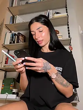 VickyM99 online show from 03.21.26