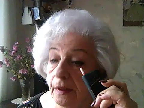 ValeriaKroww online show from 11.17.25