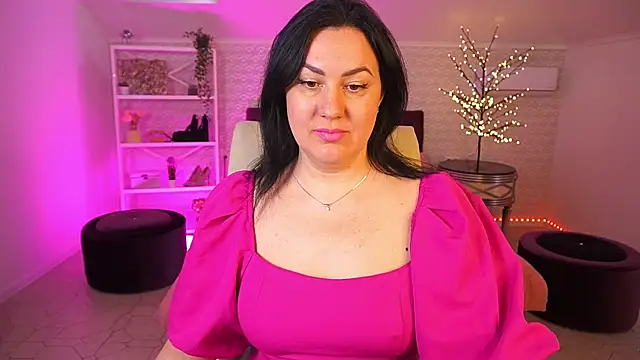 VelvetLuck online show from 04.20.26