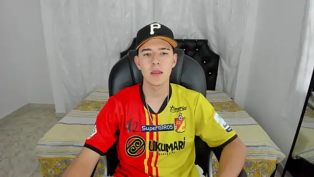 Aleck Boy online show from 11.26.25