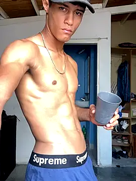 Snapshot of meliodas_23cm chatting on 12.15.25 meliodas 23cm online show from 12.15.25