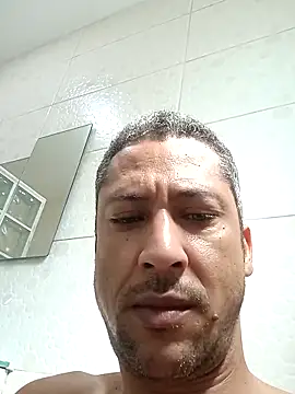 Snapshot of Arrombador20 chatting on 04.02.26 Arrombador20 online show from 04.02.26