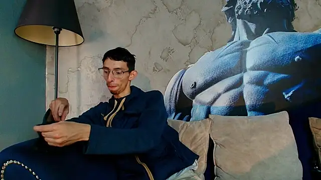 ZyroNight online show from 11.22.25