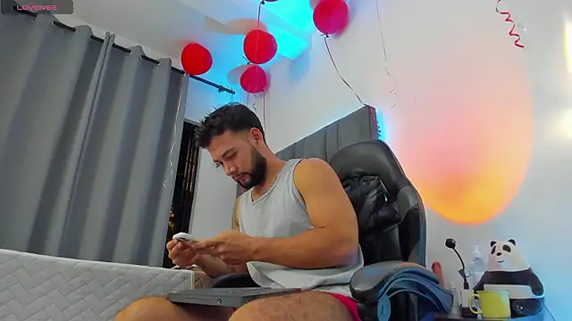 Snapshot of noah_corvelle chatting on 02.26.26 noah corvelle online show from 02.26.26