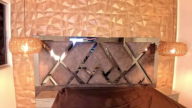 Kiara velvet   online show from 04.20.26