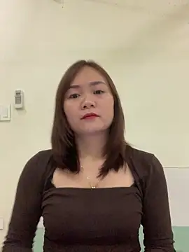 Snapshot of Bana-gibee chatting on 12.14.25 Bana-gibee online show from 12.14.25