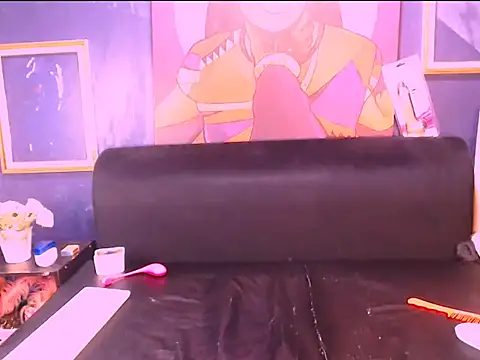 Slipperyebony online show from 12.19.25