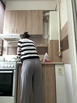 EdaQueen online show from 04.01.26