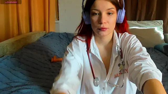 Eva purrr  online show from 02.12.26