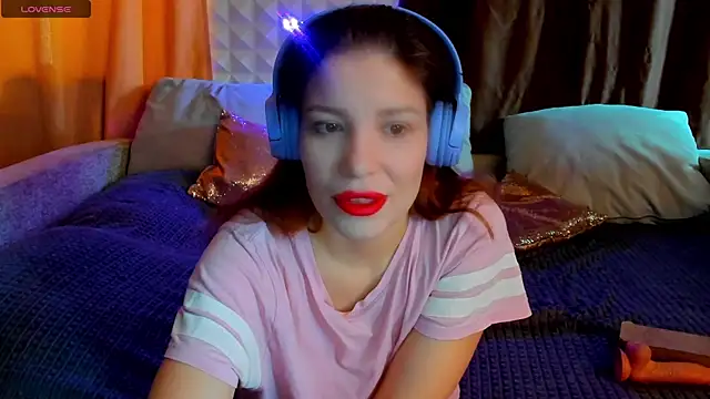 Eva purrr  online show from 04.20.26