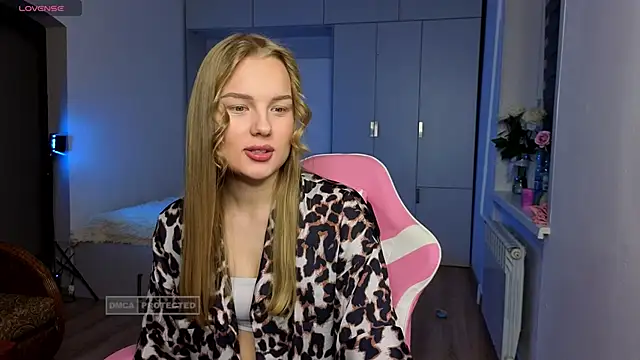 Lunar Flare online show from 11.23.25