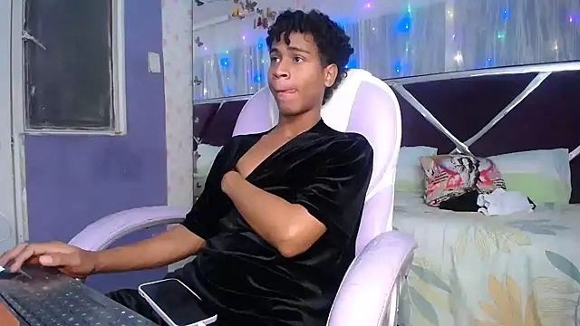 Santy bigcock 01 online show from 04.05.26