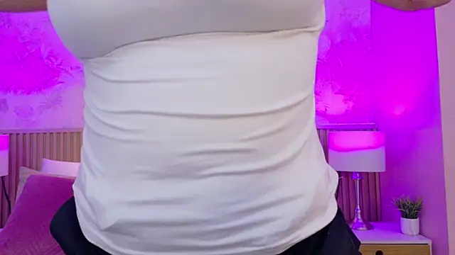 ValeriaMonet online show from 04.21.26