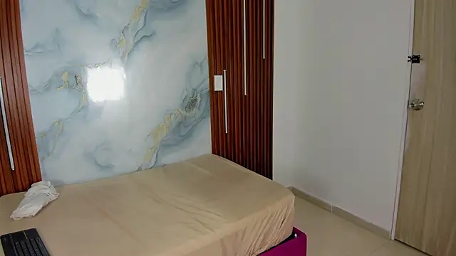 kendra lovv online show from 02.17.26